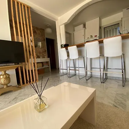 Διαμέρισμα Cocon Elegant Avec Balcon Ensoleille Proche