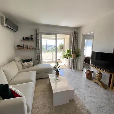 Appartement Cocon élégant Avec Balcon Ensoleillé Proche Antibes